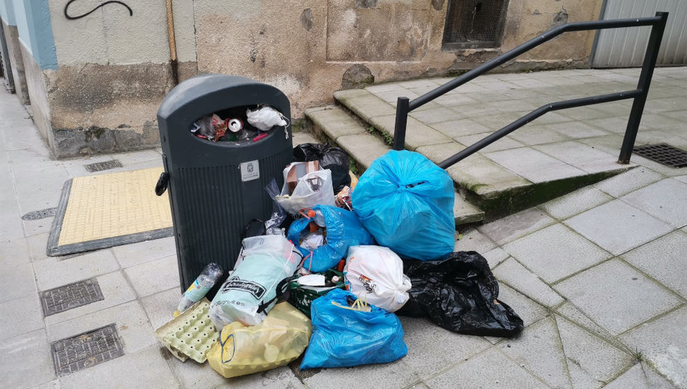 Contenedor de basuras en Santander