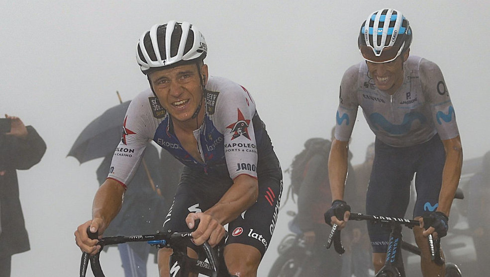 El australiano Jay Vine gana en el Pico Jano y el belga Remco Evenepoel se viste de rojo en la sexta etapa de La Vuelta 22