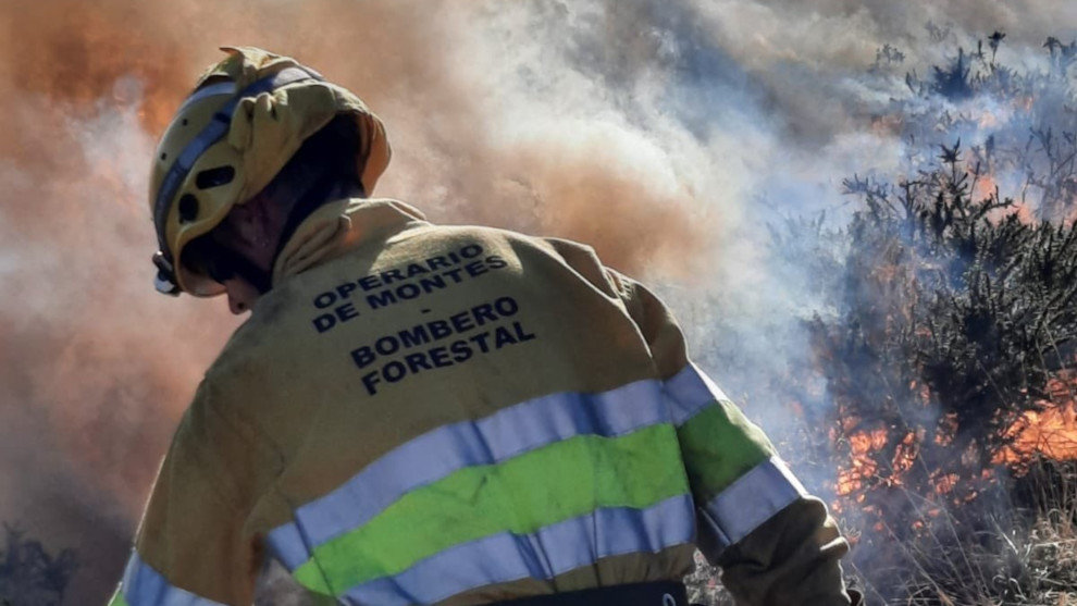 Extinción de incendio forestal