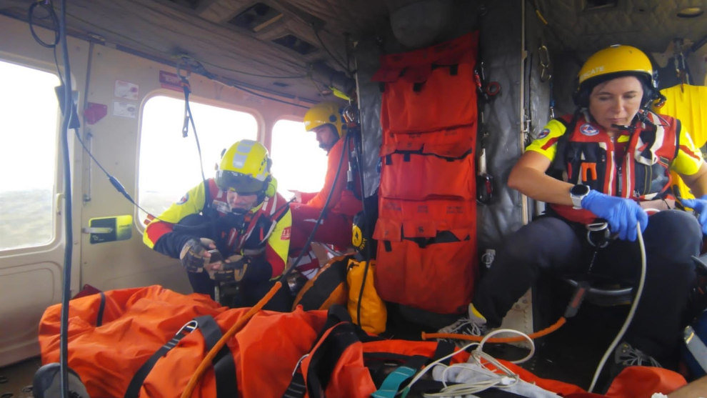 Evacuado en helicóptero un hombre tras sufrir un desmayo en el Monte Canales
