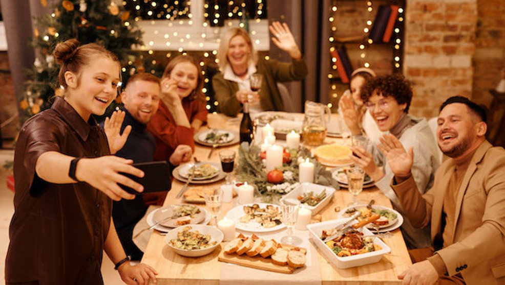 Ninguna casa tiene una mesa lo suficientemente grande para las cenas navideñas con toda la familia