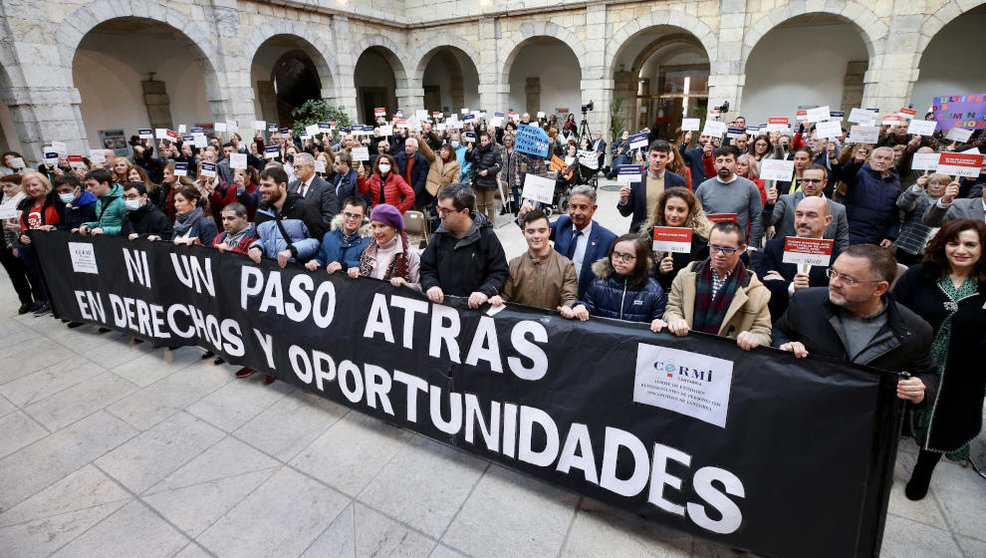 Acto por el Día Internacional de las Personas con Discapacidad en el Parlamento de Cantabria
