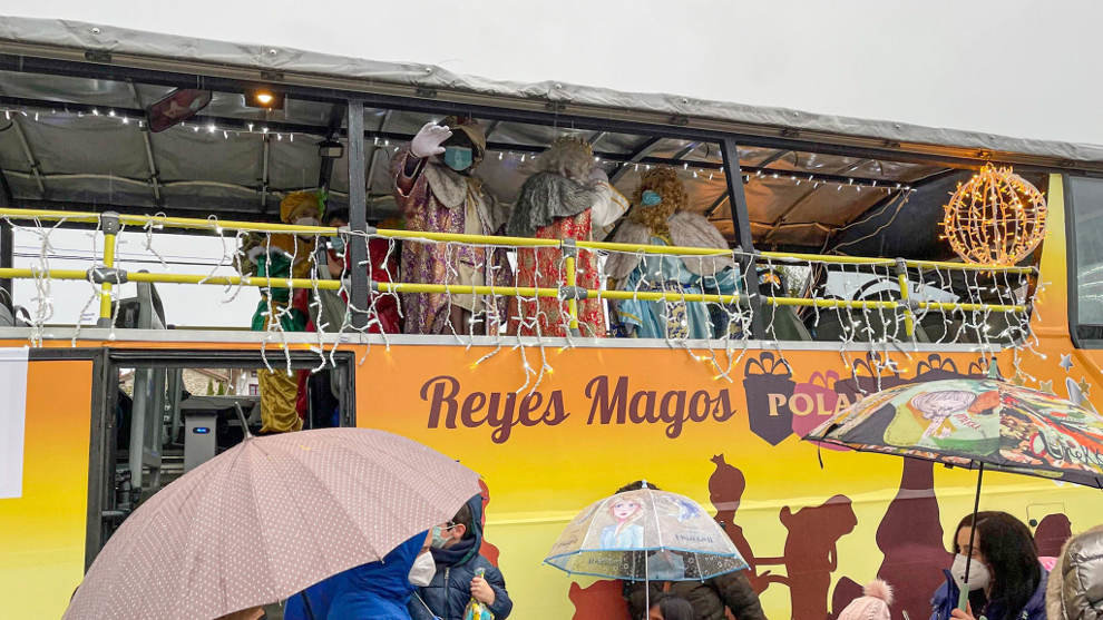 Los Reyes Magos visitan Polanco en autobús