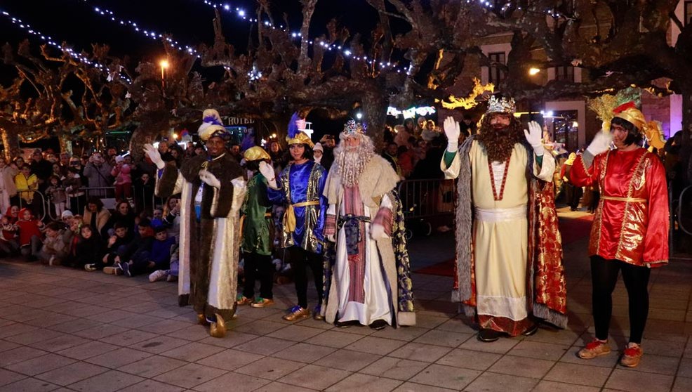 Cabalgata de Reyes Magos en San Vicente de la Barquera