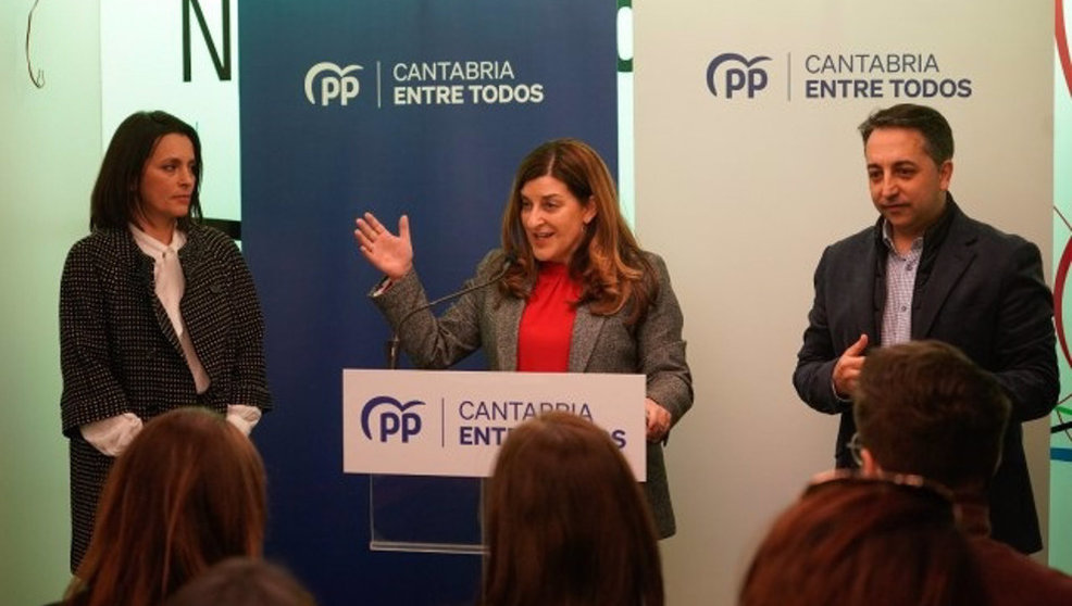 Buruaga presenta a los candidatos del PP a las alcaldías de Piélagos y Bezana