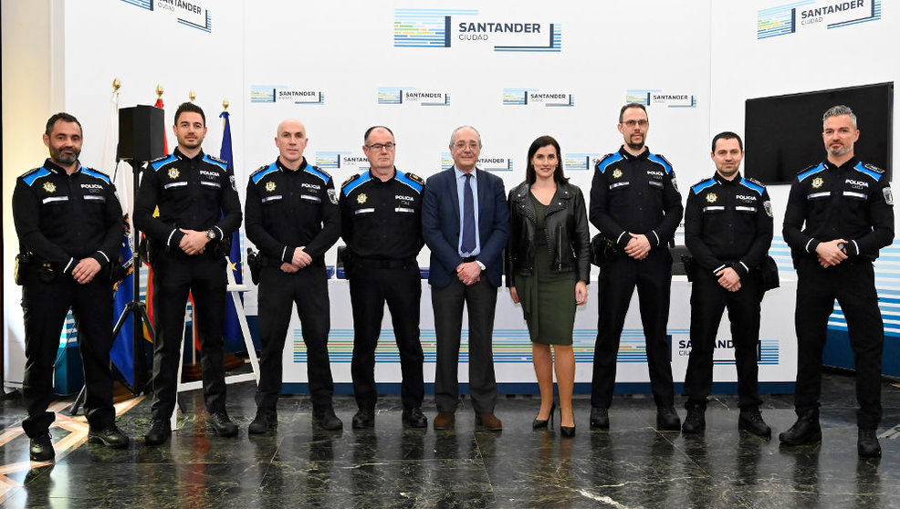 Bienvenida a los 5 nuevos agentes de la Policía de Santander