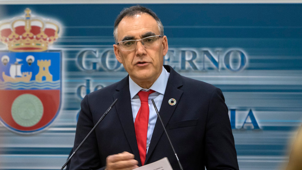El consejero de Sanidad, Raúl Pesquera, en rueda de prensa