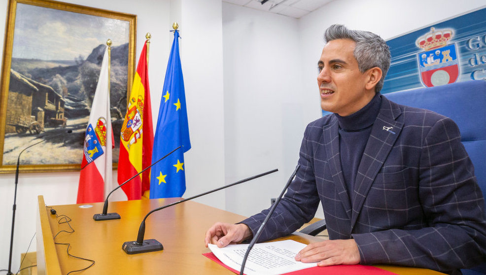 El vicepresidente, Pablo Zuloaga, informa, en rueda de prensa, de los acuerdos de Consejo de Gobierno