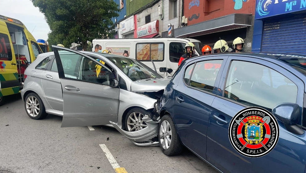 Accidente de tráfico en la calle Castilla