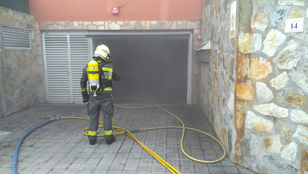 Incendio en un garaje en Isla