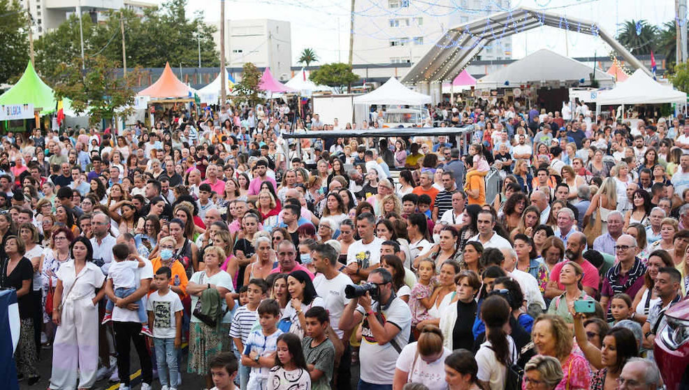 Público en ediciones pasadas del Festival Intercultural de las Naciones en Santander