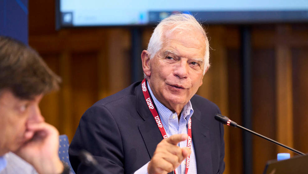 Josep Borrell, alto representante de la Unión Europea para la política exterior y de seguridad Carlos Andradas, rector de la Universidad Internacional Menéndez Pelayo