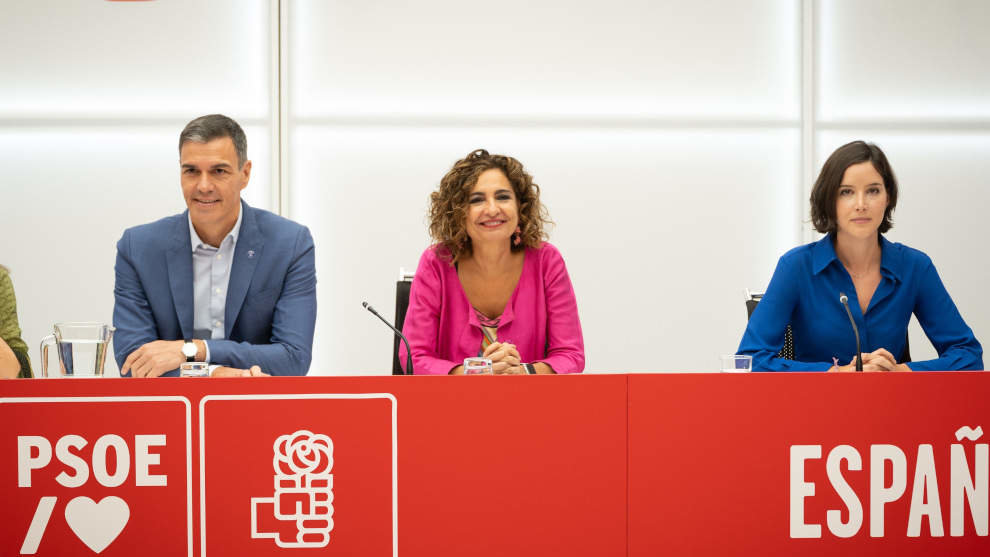 El presidente del Gobierno en funciones y secretario general del PSOE, Pedro Sánchez preside la reunión de la Comisión Ejecutiva Federal después de reunirse con el líder del PP, Alberto Núñez Feijóo