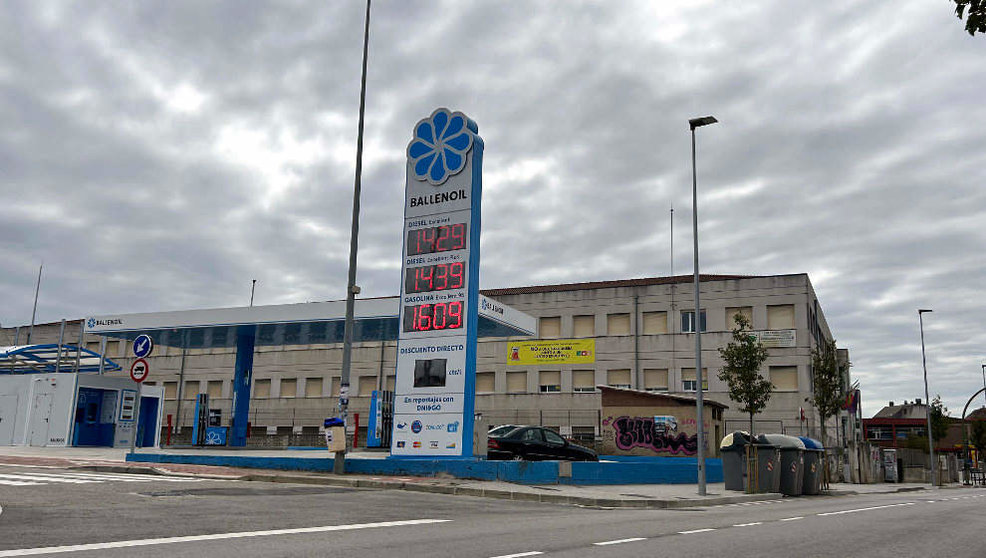 Gasolinera junto al IES Cantabria | Foto: edc