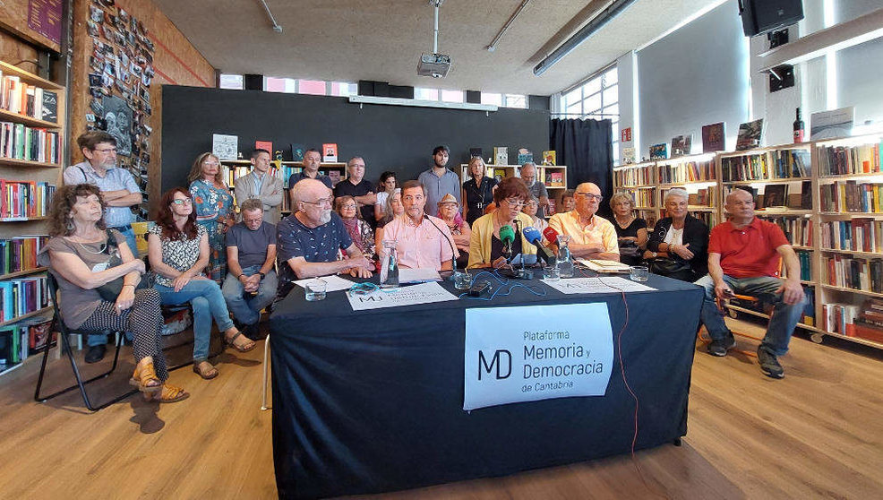 Presentación de la Plataforma Memoria y Democracia de Cantabria