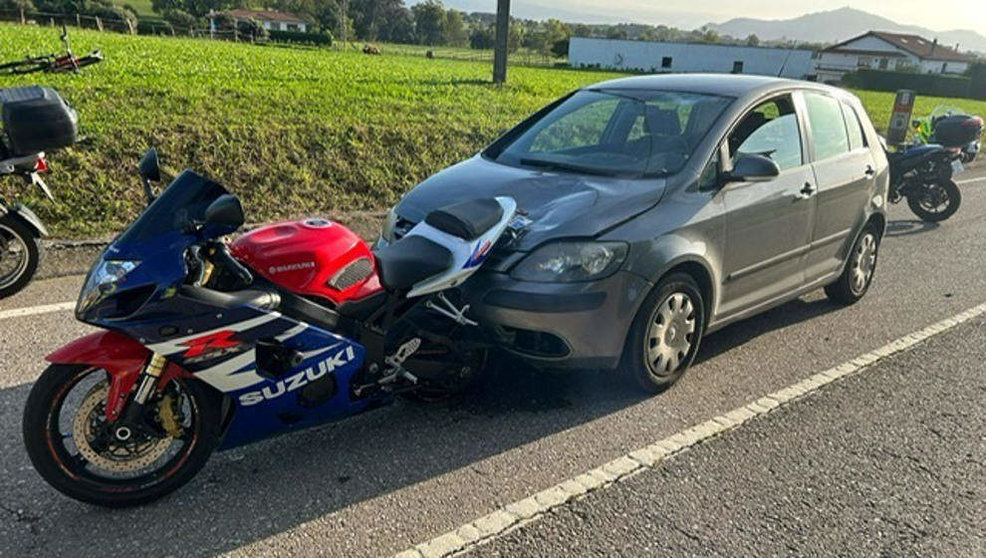 Los dos vehículos implicados en la colisión | Foto: Europa Press
