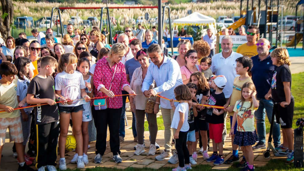 Inauguración del primer parque infantil de Revilla de Camargo