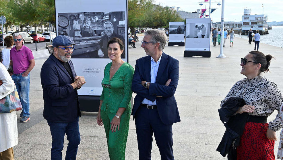 Inauguración de la exposición de Jesús Sánchez en el Paseo Marítimo de Santander
