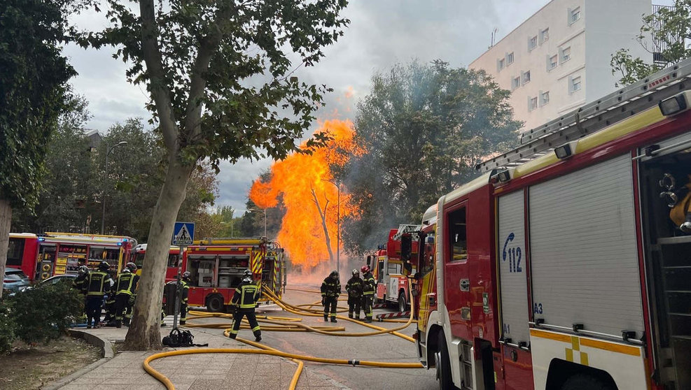 Incendio provocado por la explosión de una tubería de gas en Ciudad Universitaria