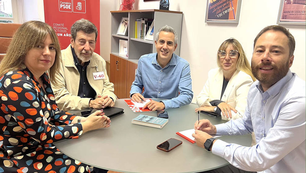 Diputados del PSOE en una reunión sobre la situación en gaza
