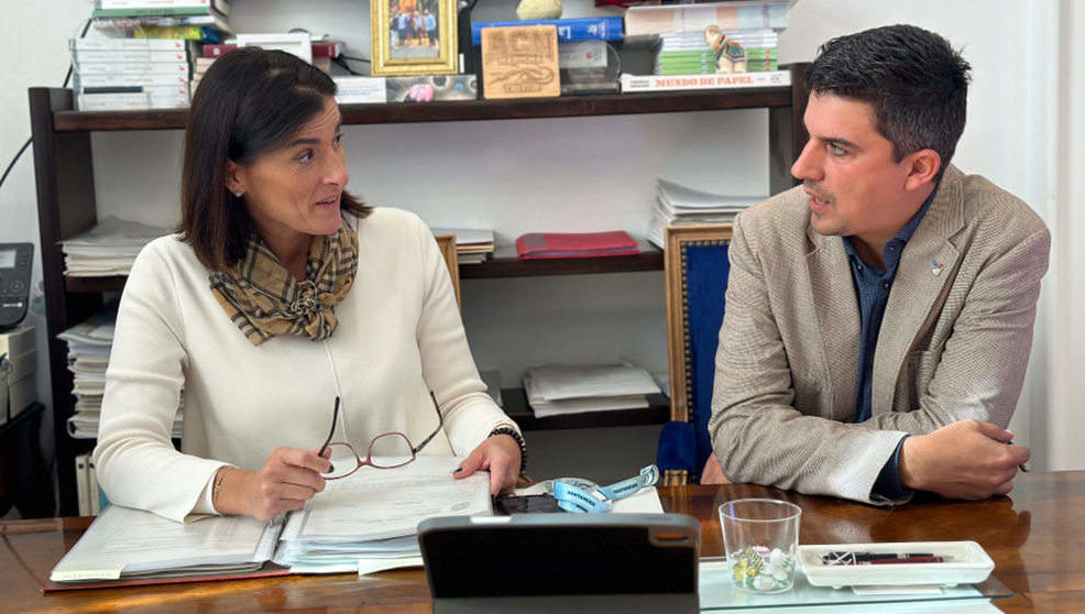 Reunión del portavoz del PSOE, Daniel Fernández, con la alcaldesa de Santander, Gema Igual