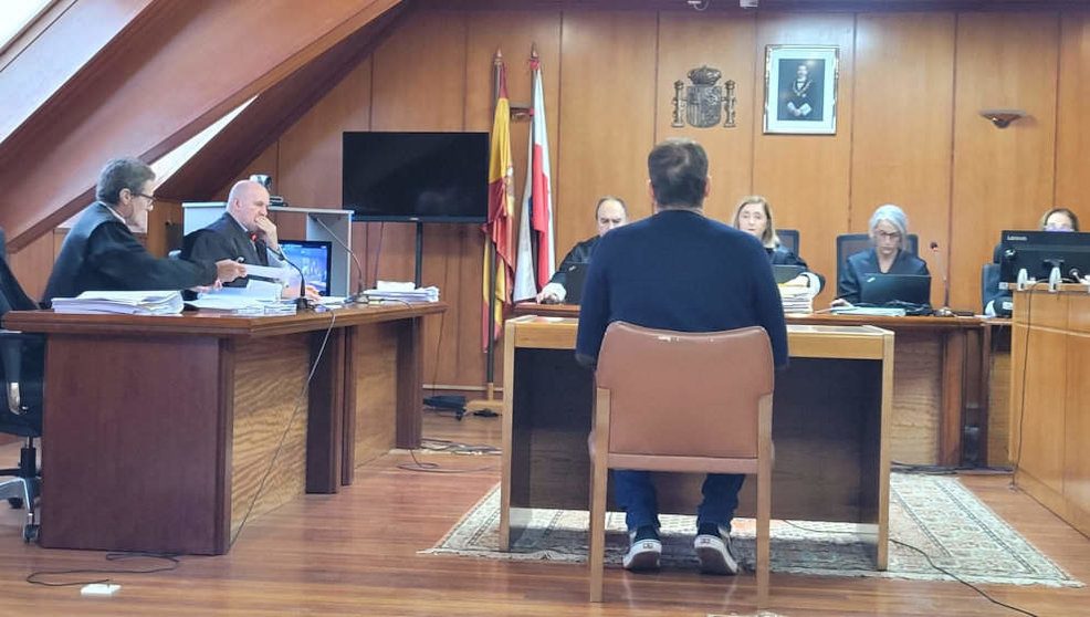 Juicio al hombre acusado de abusar de su sobrina desde que tenía tres años de edad, en la Audiencia de Cantabria