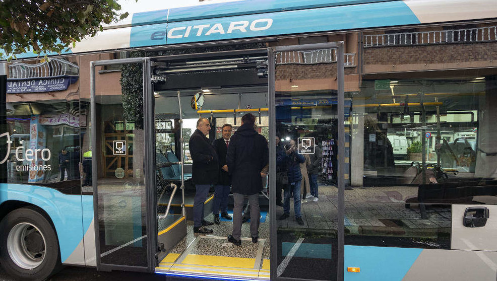 Presentación de los nuevos autobuses 100% eléctricos de la empresa Alsa en Camargo