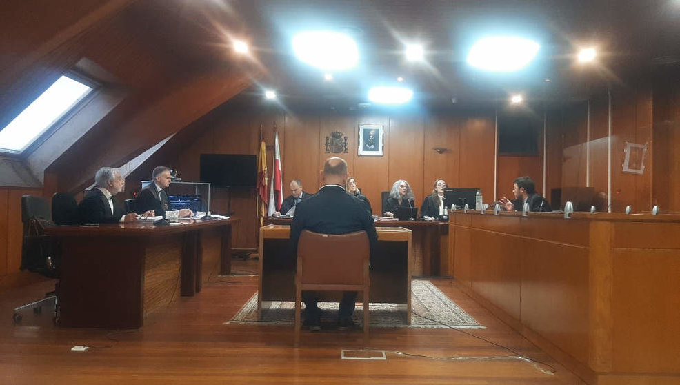 Acusado de violencia y agresión a su hija, en el juicio contra él en la Audiencia Provincial de Cantabria