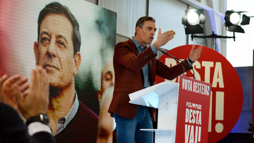 El secretario general del PSOE y presidente del Gobierno, Pedro Sánchez, durante un acto de campaña del PSdeG, en Expourense