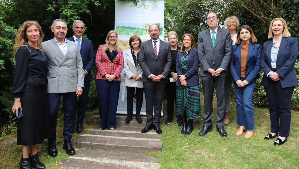 Representantes de los departamentos de turismo de los gobiernos autonómicos de Galicia, Euskadi, Asturias y Cantabria