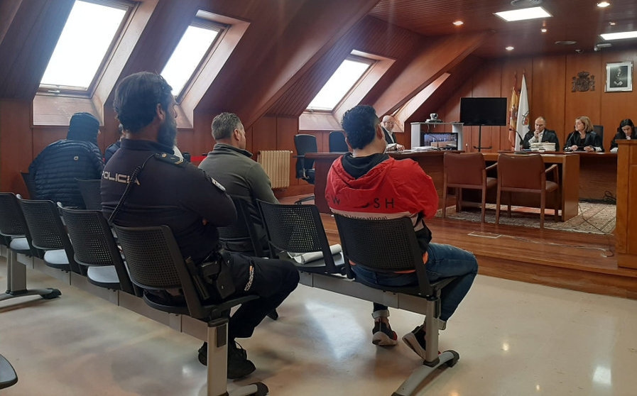 Juicio a cuatro acusados de traficar con drogas en Torrelavega