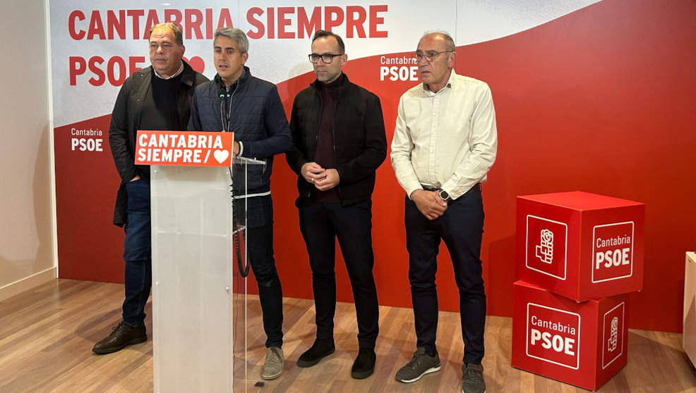  Rueda de prensa del secretario general del PSC-PSOE, Pablo Zuloaga