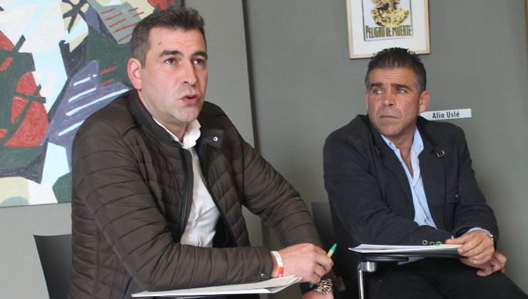 El alcalde de Santoña, Sergio Abascal, durante el encuentro con alcaldes de Costa Oriental