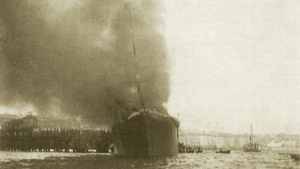 Incendio del barco de vapor 'Cabo Machichaco'
