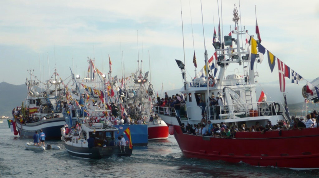 Santoña procesión marítima con la Virgen del Puerto el 7 de septiembre 17