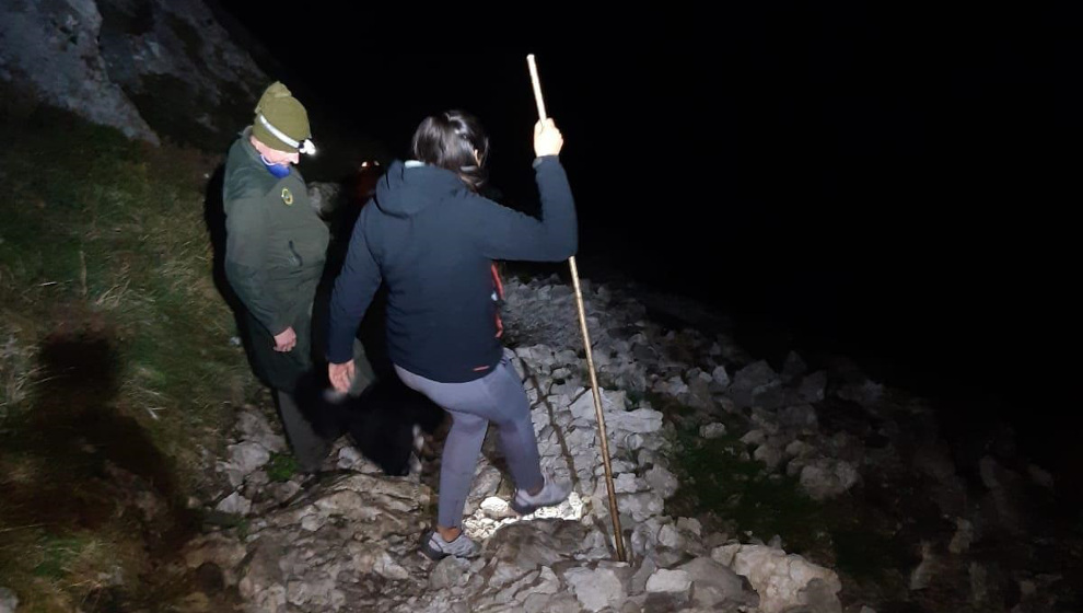 Rescatados tres senderistas vascos perdidos en una ruta en Liendo