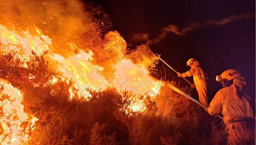 Todas las comarcas forestales de Cantabria estarán este martes en alerta máxima por incendios