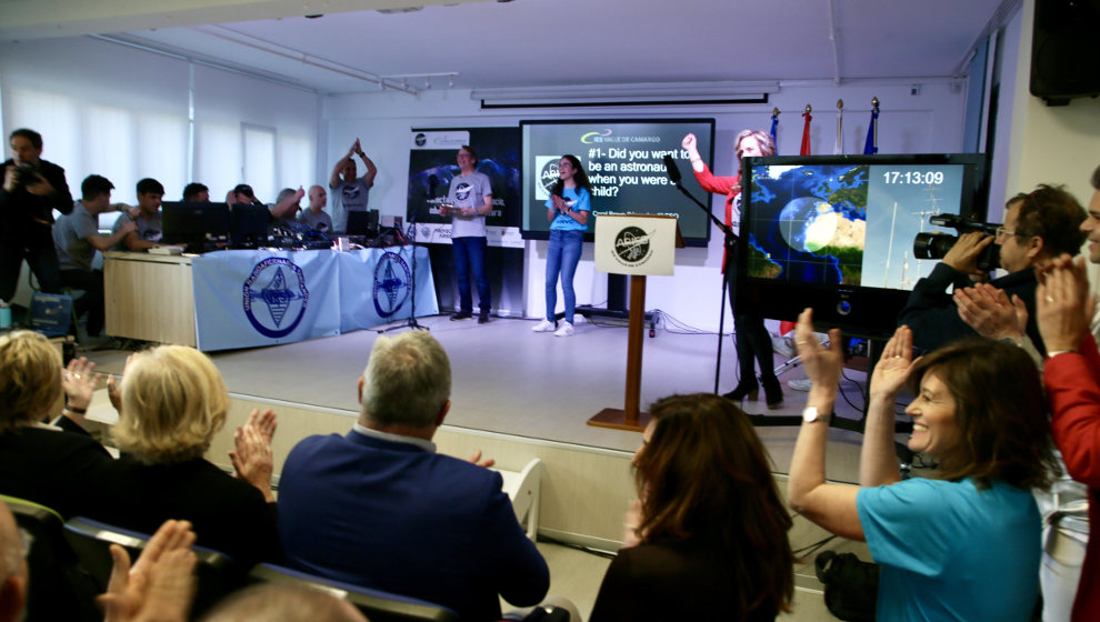 Alumnos del IES Valle de Camargo establecen comunicación con la Estación Espacial Internacional