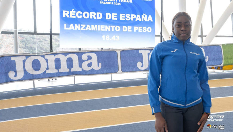 Andrea Tankeu bate el récord de España de peso sub 18